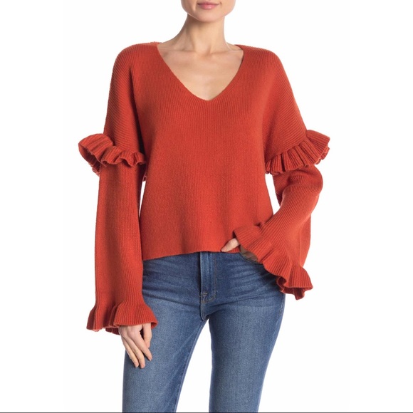 cupcakes & cashmere Sweaters - NWT Cupcakes & Cashmere Ruffle Slouchy Sweater